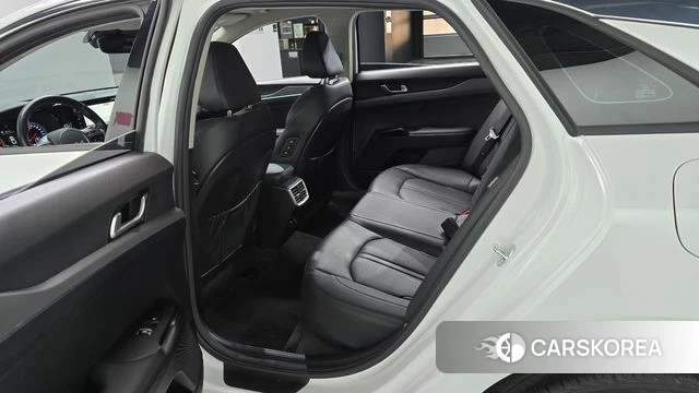 Kia K5 3rd generation 2023 Белый из Кореи, фото 2