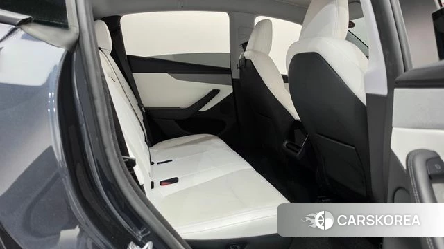 Tesla Model Y 2025 Серый из Кореи, фото 2