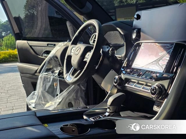 Lexus LX 4th Generation 2025 Черный из Кореи, фото 2