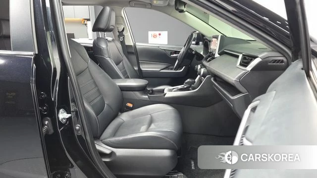 Toyota RAV4 5th Generation 2019 Черный из Кореи, фото 2