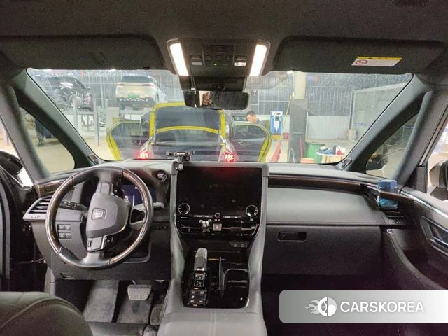 Toyota Vellfire 2025 Черный из Китая, фото 2