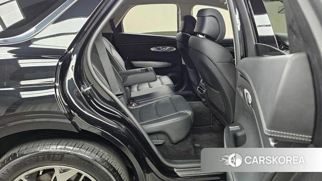 Genesis GV70 2023 Черный из Кореи, фото 2