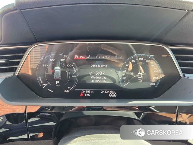 Audi e-tron 2022 Черный из Китая, фото 2