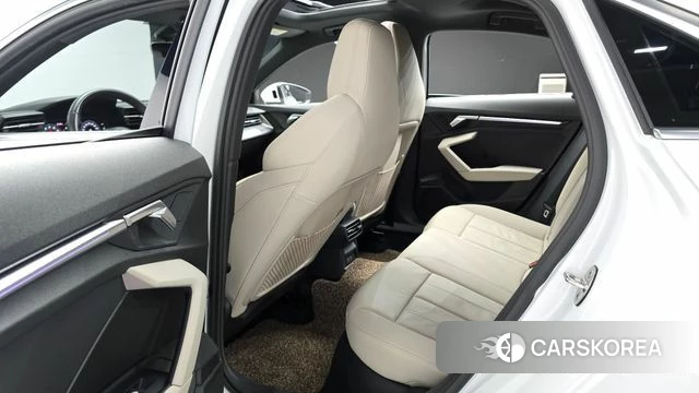 Audi A3 (8Y) 2022 Белый из Кореи, фото 2