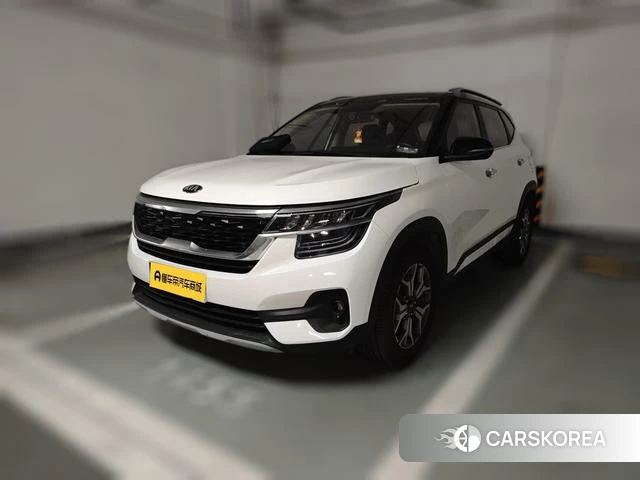 Kia KX3 2021 Белый из Китая, фото 2