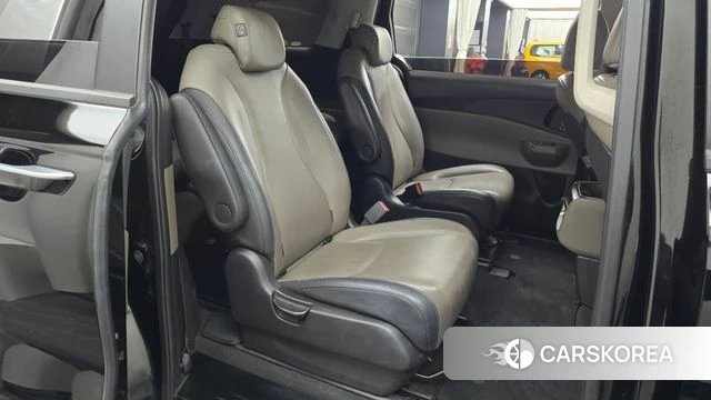 Kia The New Carnival 4th Generation 2024 Черный из Кореи, фото 2