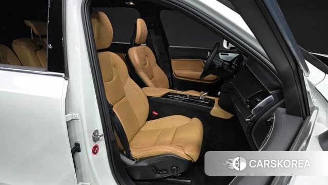 Volvo XC90 second Generation 2021 Белый из Кореи, фото 2