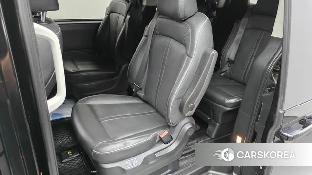 Hyundai Staria 2022 Черный из Кореи, фото 2
