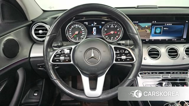 Mercedes-Benz E-Class W213 2018 Черный из Кореи, фото 2
