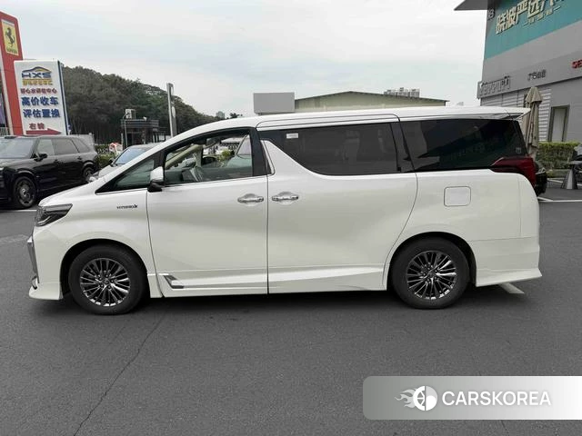 Toyota Alphard 2023 Белый из Китая, фото 2