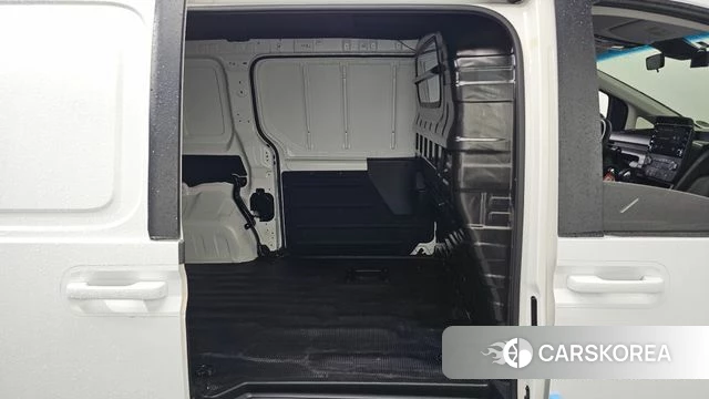 Hyundai Staria 2022 Белый из Кореи, фото 2