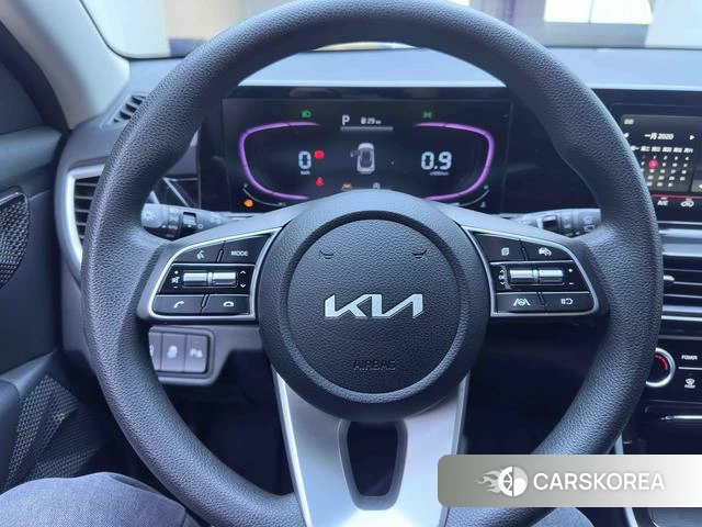 Kia Seltos 2023 Белый из Китая, фото 2