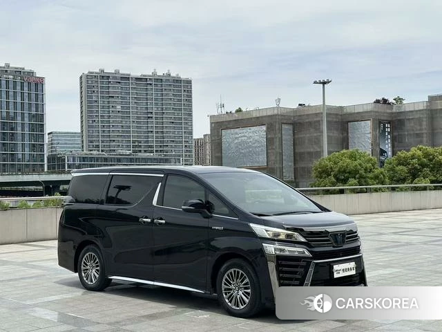 Toyota Vellfire 2023 Черный из Китая, фото 2