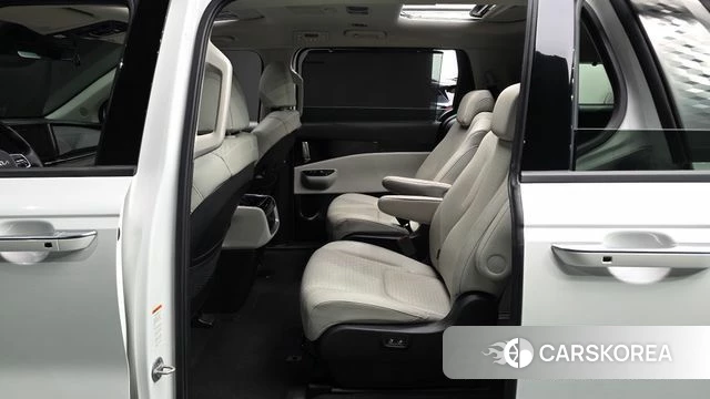 Kia Carnival 4th generation 2023 Белый из Кореи, фото 2