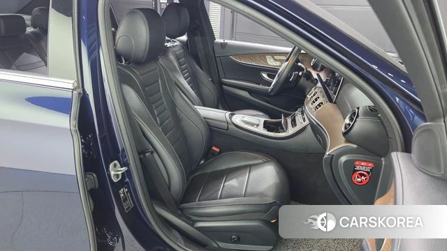 Mercedes-Benz E-Class W213 2021 Синий из Кореи, фото 2