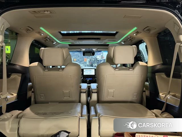 Toyota Vellfire 2021 Черный из Китая, фото 2