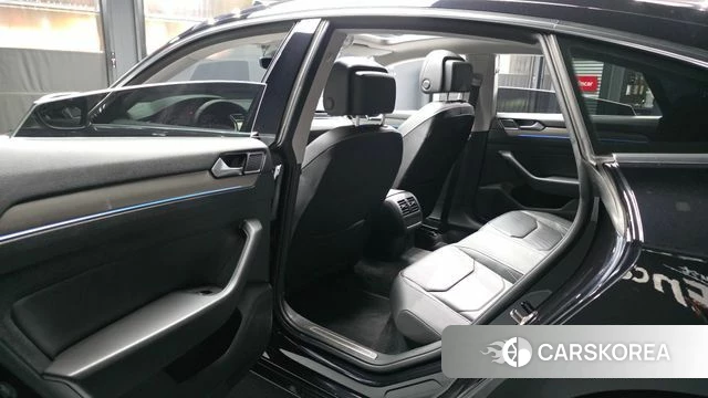 Volkswagen Arteon 2019 Черный из Кореи, фото 2