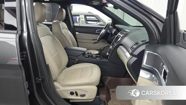 Ford Explorer 2019 Серый из Кореи, фото 2