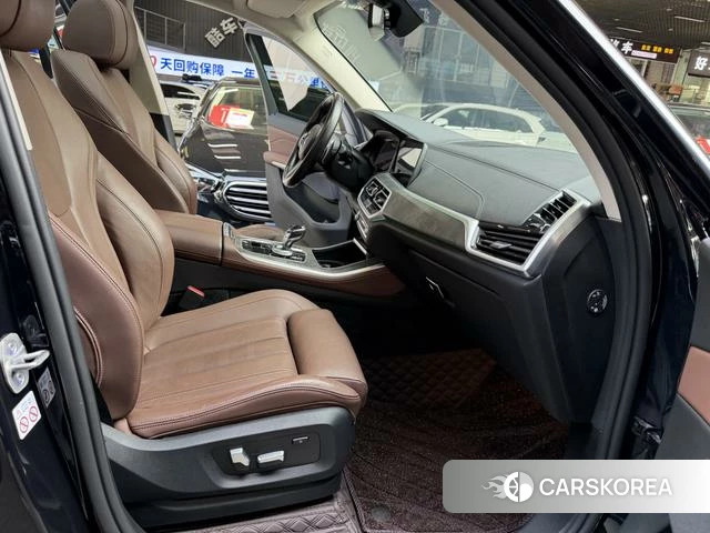 BMW X5 2021 Черный из Китая, фото 2