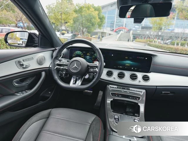 Mercedes-Benz AMG E-Class 2022 Серебристо-серый из Китая, фото 2