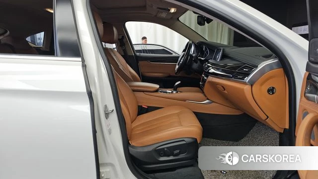 BMW X6 (F16) 2018 Белый из Кореи, фото 2