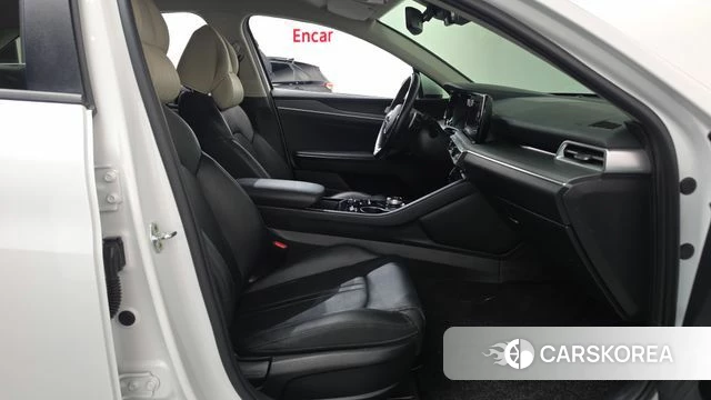Kia K5 3rd generation 2021 Белый из Кореи, фото 2