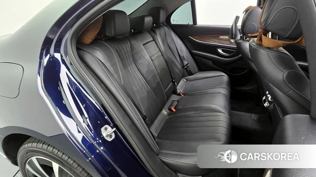 Mercedes-Benz E-Class W213 2020 Синий из Кореи, фото 2