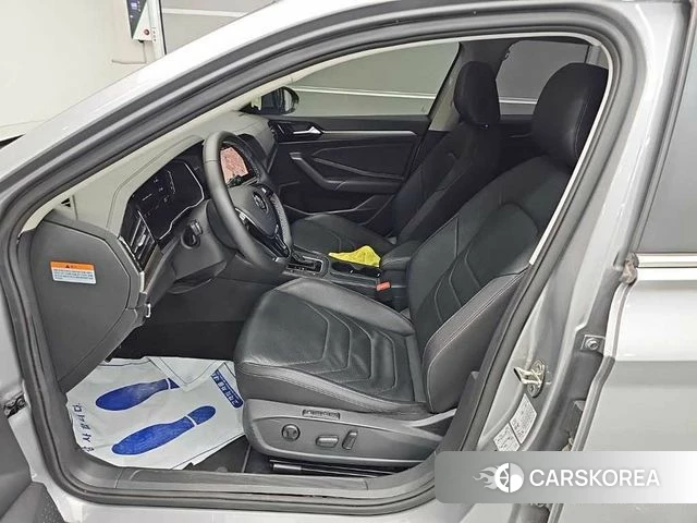 Volkswagen 7th Generation of Jetta 2021 Серебристо-серый из Кореи, фото 2