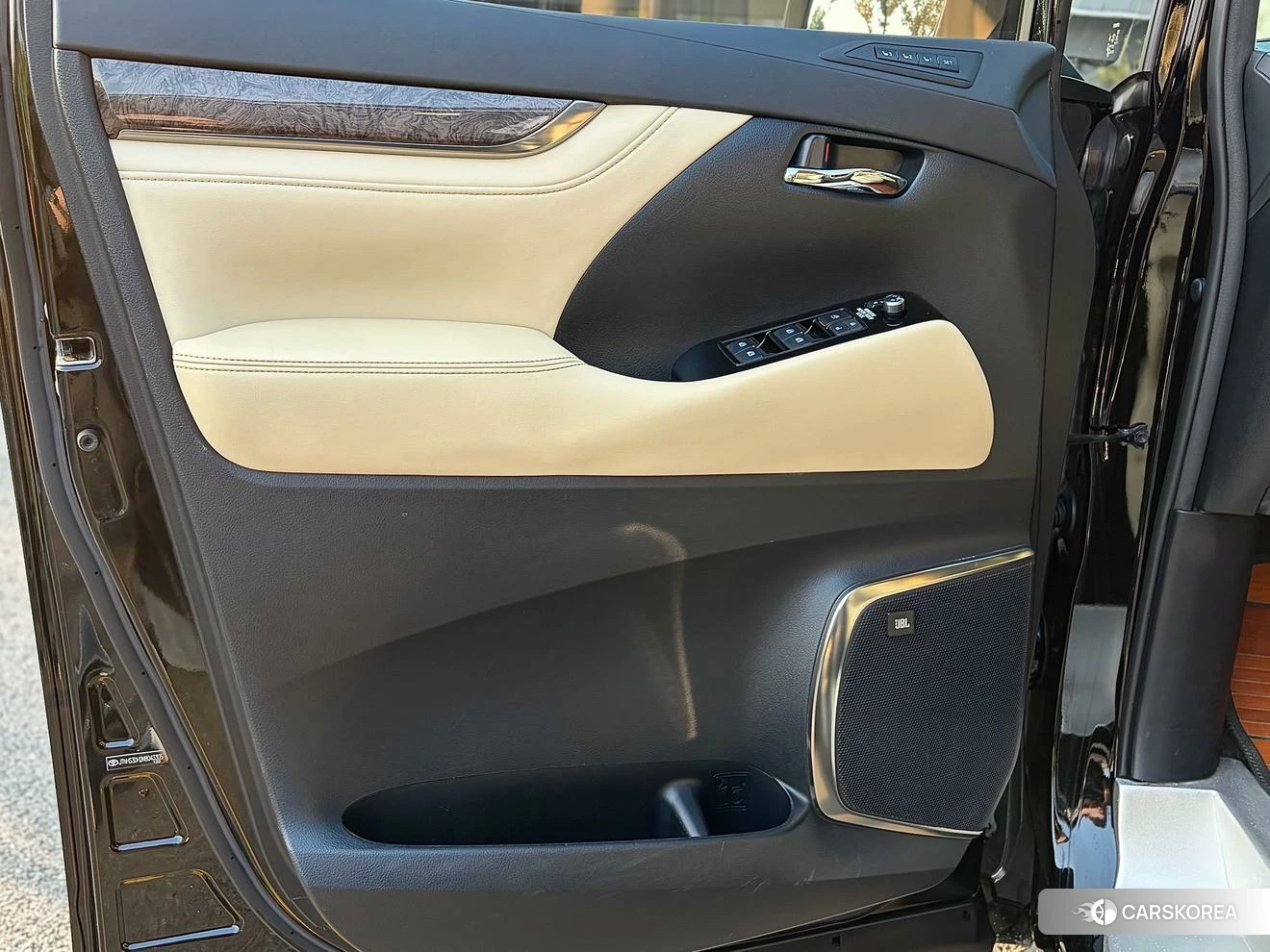 Toyota Vellfire 2021 Черный из Китая, фото 2