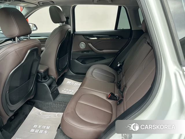 BMW X1 2021 Белый из Китая, фото 2