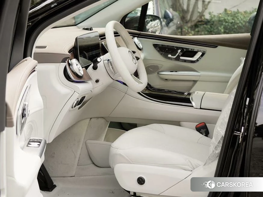 Mercedes-Benz EQE 2024 Черный из Китая, фото 2