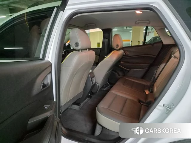 Chevrolet (GM Daewoo) Trax Crossover 2023 Белый из Кореи, фото 2