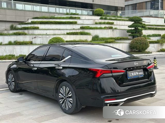 Nissan Altima 2023 Черный из Китая, фото 2