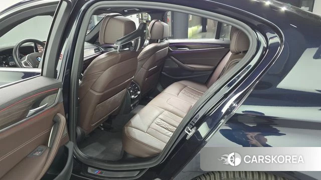 BMW 5 Series (G30) 2021 Черный из Кореи, фото 2