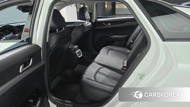 Kia K5 3rd generation 2023 Белый из Кореи, фото 2