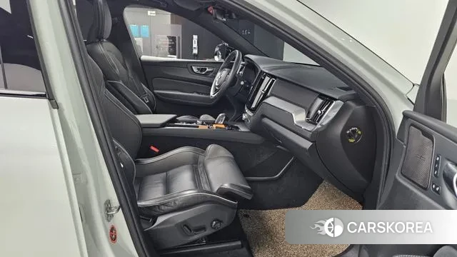 Volvo XC60 second Generation 2020 Белый из Кореи, фото 2