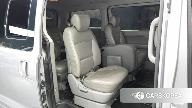 Hyundai The New Grand Starex 2018 Серебристо-серый из Кореи, фото 2