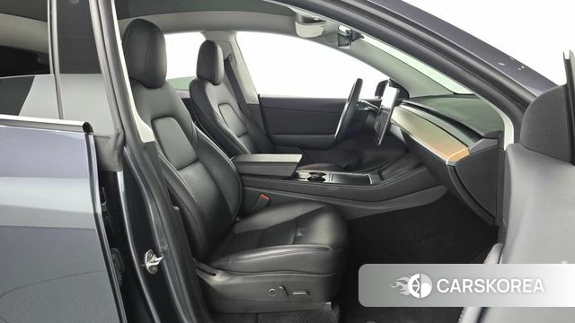 Tesla Model Y 2021 Серый из Кореи, фото 2