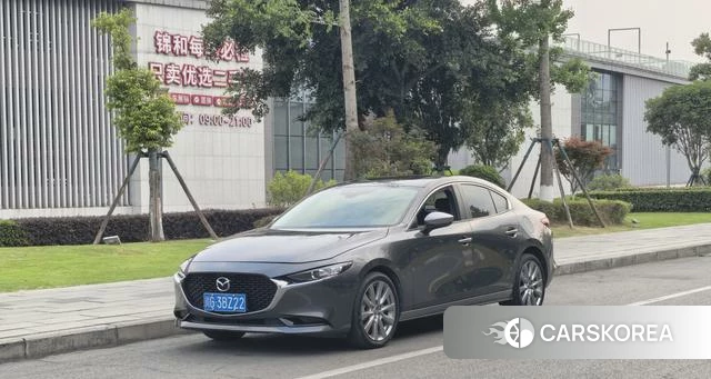 Mazda 3 2021 Серебристо-серый из Китая, фото 2