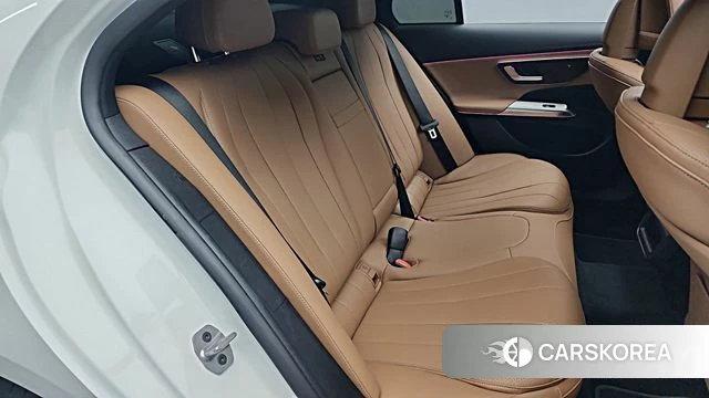 Mercedes-Benz E-Class W214 2025 Белый из Кореи, фото 2
