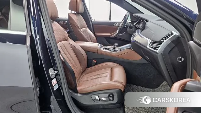 BMW X6 (G06) 2023 Черный из Кореи, фото 2