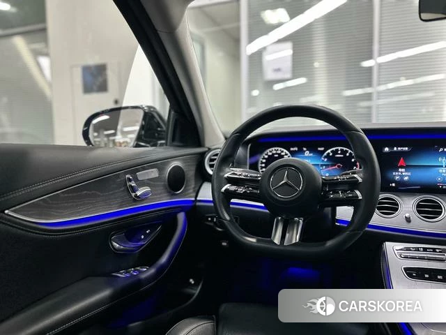 Mercedes-Benz E-Class 2021 Черный из Китая, фото 2