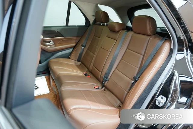 Mercedes-Benz GLE 2024 Черный из Китая, фото 2