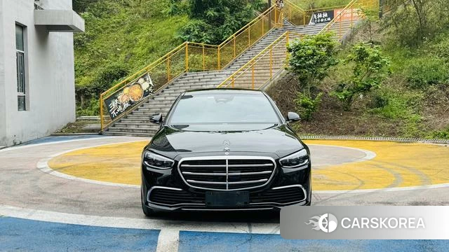Mercedes-Benz S-Class 2023 Черный из Китая, фото 2