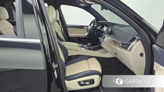 BMW X7 (G07) 2019 Черный из Кореи, фото 2