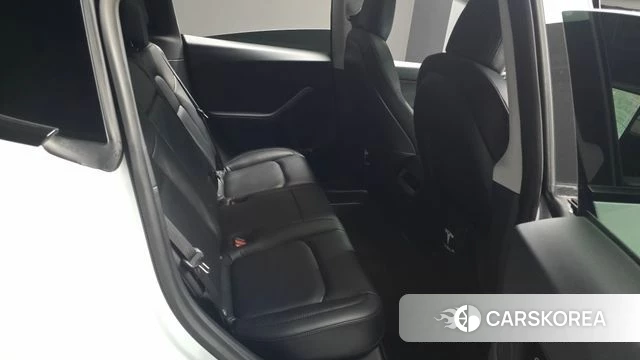 Tesla Model Y 2021 Белый из Кореи, фото 2