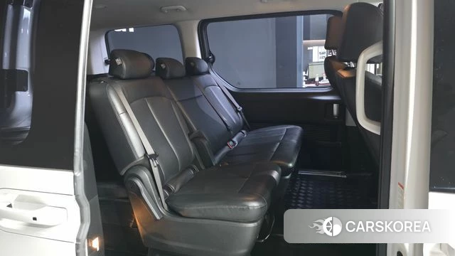 Hyundai Staria 2023 Белый из Кореи, фото 2