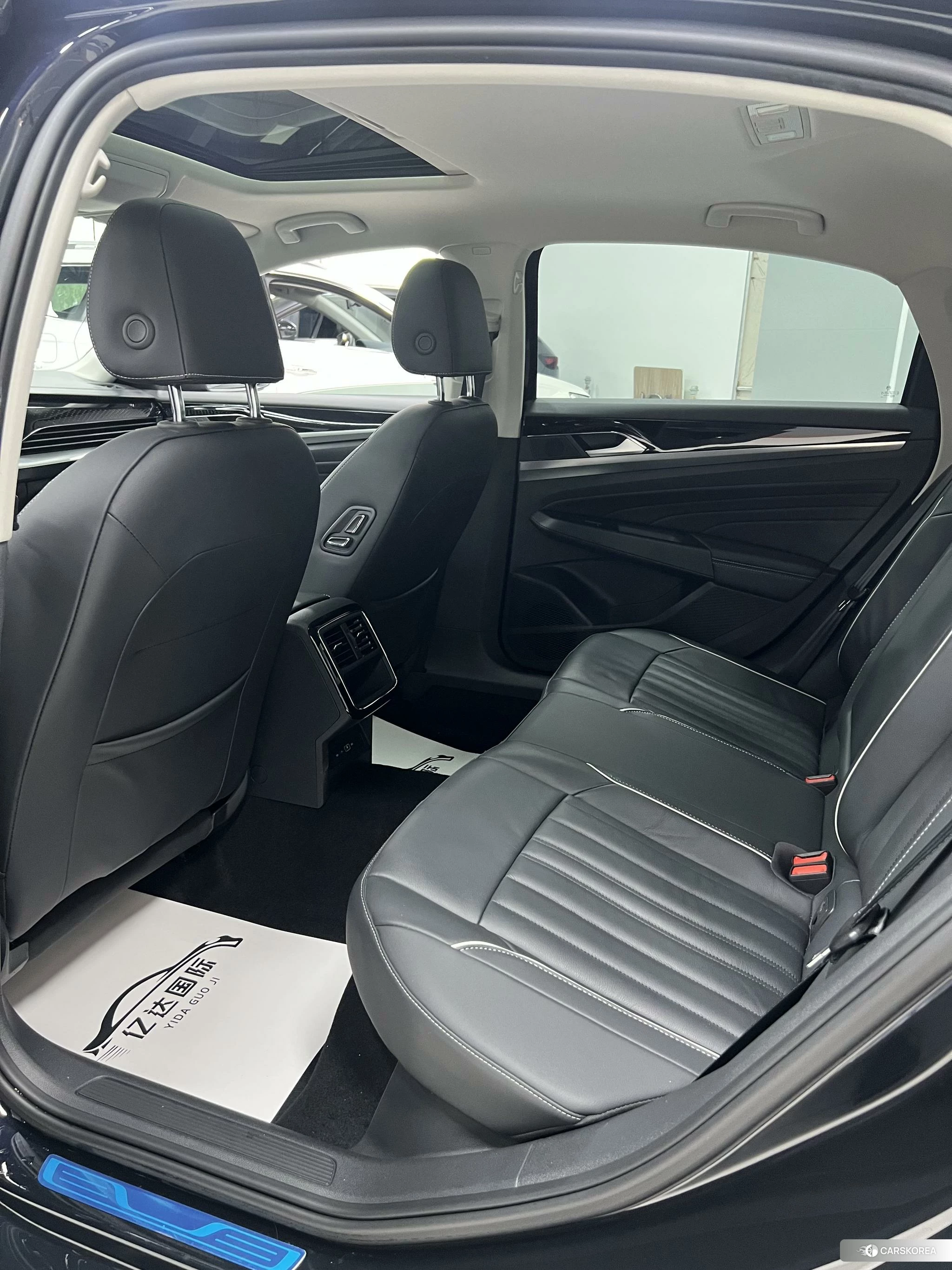 Volkswagen Passat 2021 Черный из Китая, фото 2