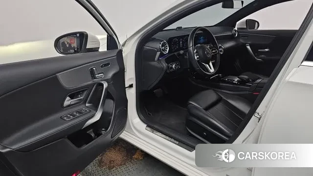 Mercedes-Benz A-Class W177 2021 Белый из Кореи, фото 2