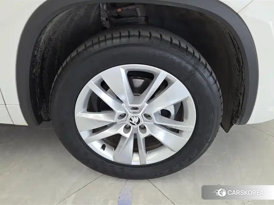 Skoda Kodiaq 2024 Белый из Китая, фото 2